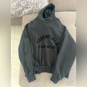 ESSENTIAL HOODIE - BLACK / XS
